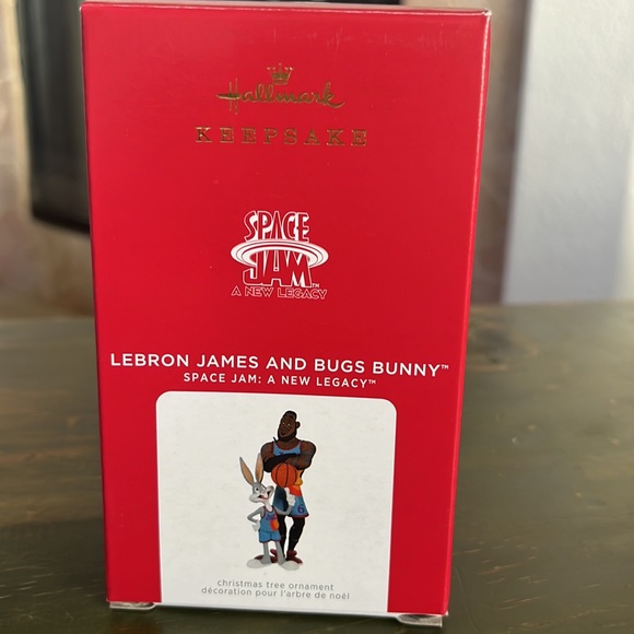 Lebron James - Picture 2 of 4